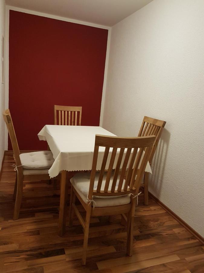 Ferienwohnung- Sarah Hahnstatten Ngoại thất bức ảnh